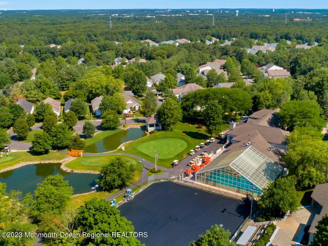 8 April Springs Court, Lakewood, NJ 08701