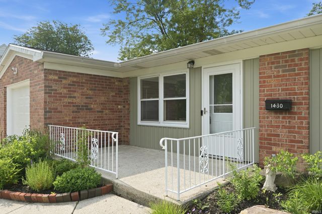 1430 Glenwood Avenue, Fort Wayne, IN 46805