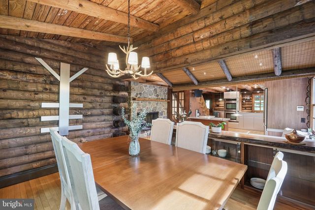 2244 SPRINGTOWN HILL RD, Hellertown, PA 18055