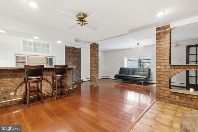 2244 SPRINGTOWN HILL RD, Hellertown, PA 18055