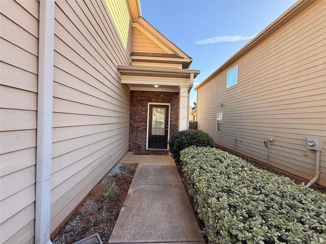 2450 Oakleaf Circle, Lithonia, GA 30058
