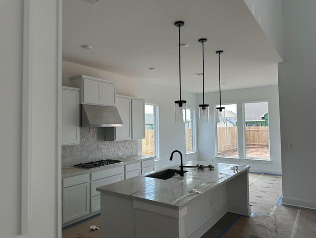 213 Borrego BND, Liberty Hill, TX 78642