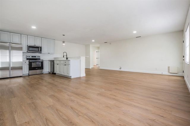 8317 N MARKS STREET, Tampa, FL 33604