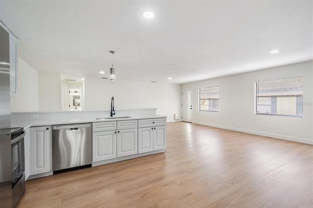 8317 N MARKS STREET, Tampa, FL 33604