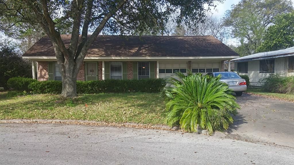 8110 Bob White Drive, Houston, TX 77074