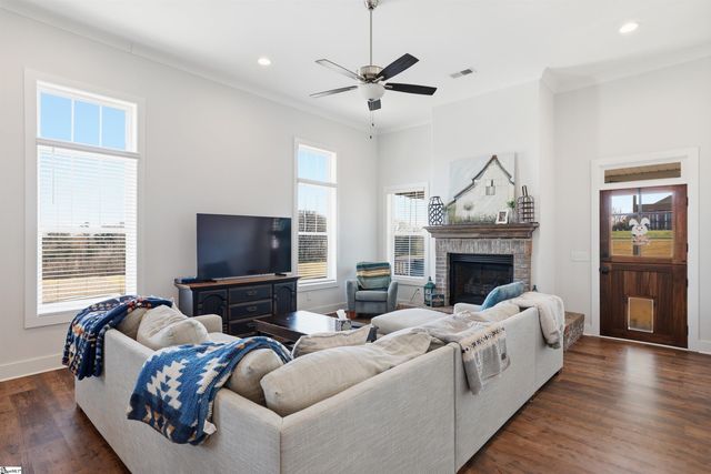 208 Claridge Way, Greer, SC 29651