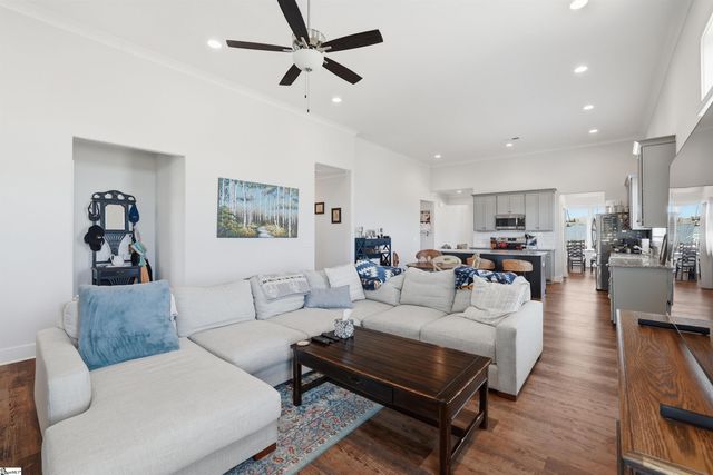 208 Claridge Way, Greer, SC 29651