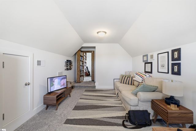 208 Claridge Way, Greer, SC 29651