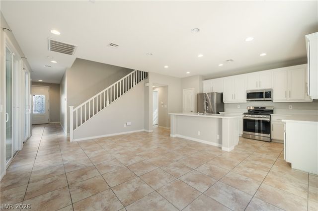 9319 Poseidon Valley Avenue, Las Vegas, NV 89178