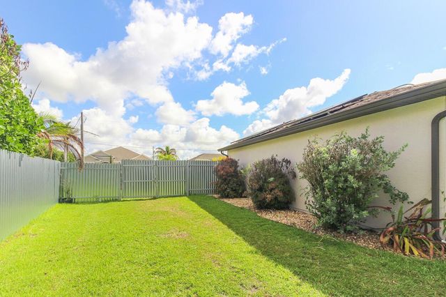 2718 SW Hamilton Avenue, Port St. Lucie, FL 34987
