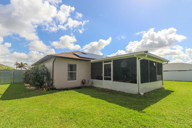 2718 SW Hamilton Avenue, Port St. Lucie, FL 34987