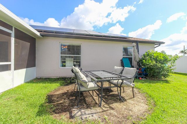 2718 SW Hamilton Avenue, Port St. Lucie, FL 34987