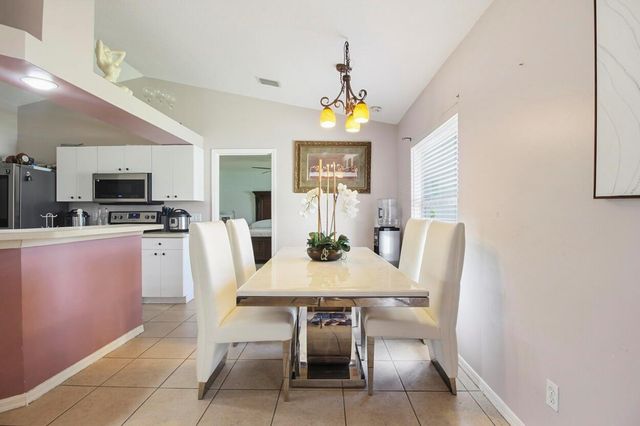 2718 SW Hamilton Avenue, Port St. Lucie, FL 34987