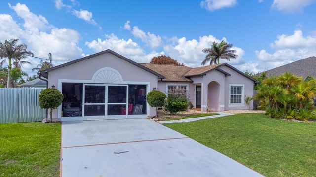 2718 SW Hamilton Avenue, Port St. Lucie, FL 34987