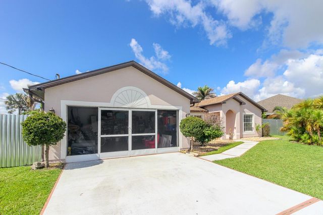 2718 SW Hamilton Avenue, Port St. Lucie, FL 34987