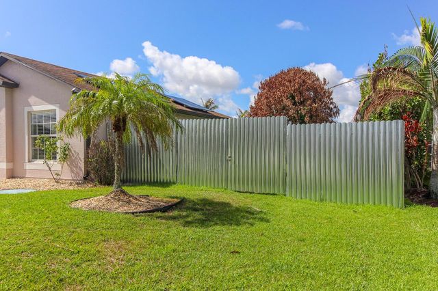 2718 SW Hamilton Avenue, Port St. Lucie, FL 34987