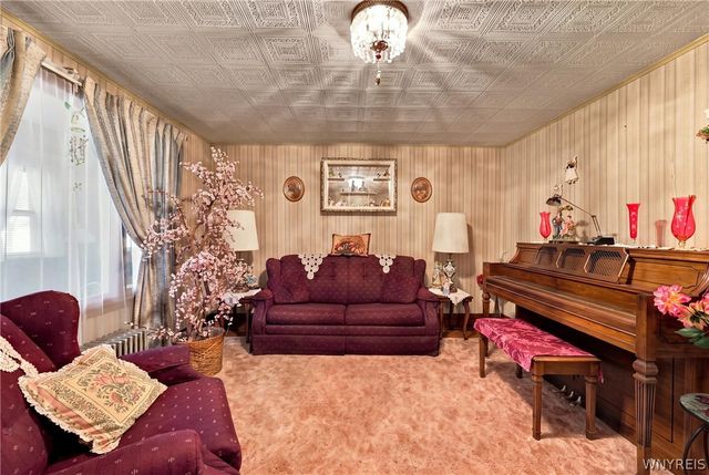 131 Farmer Street, Buffalo, NY 14207