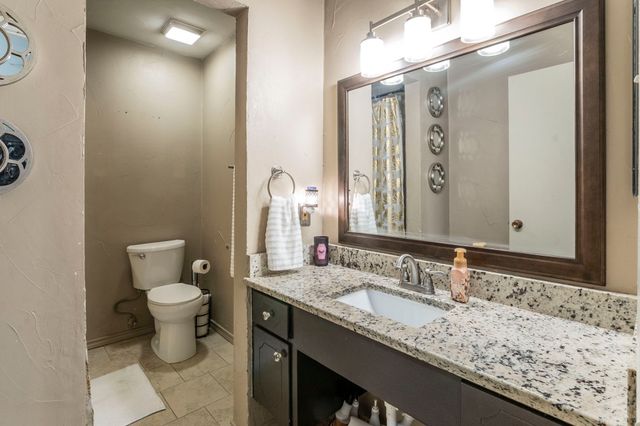 1001 N Ector Drive, Euless, TX 76039