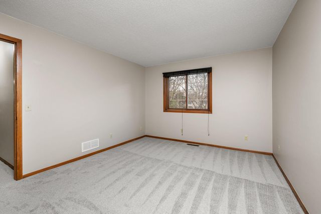 9805 Palm Street NW 201, Coon Rapids, MN 55433