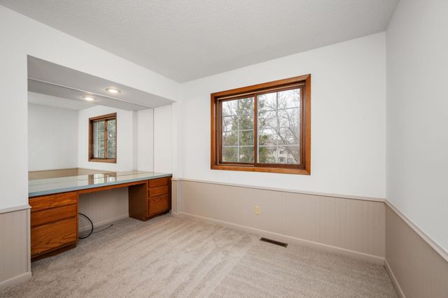 9805 Palm Street NW 201, Coon Rapids, MN 55433