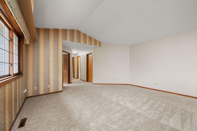 9805 Palm Street NW 201, Coon Rapids, MN 55433