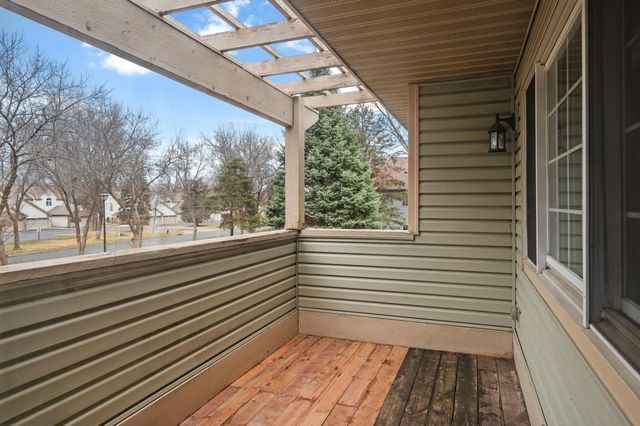 9805 Palm Street NW 201, Coon Rapids, MN 55433