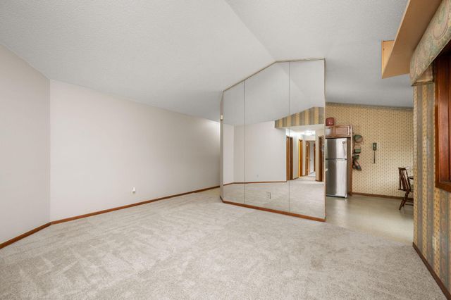 9805 Palm Street NW 201, Coon Rapids, MN 55433