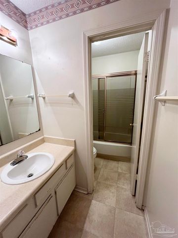 5001 Grande Dr 423, Pensacola, FL 32504