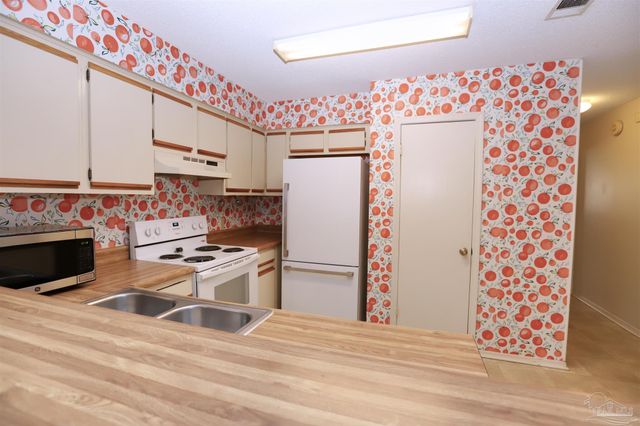 5001 Grande Dr 423, Pensacola, FL 32504