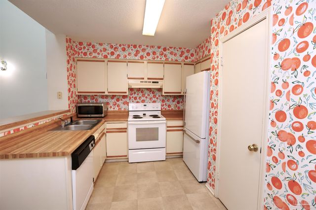 5001 Grande Dr 423, Pensacola, FL 32504