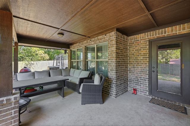 3020 W Loy Lake Road, Denison, TX 75020