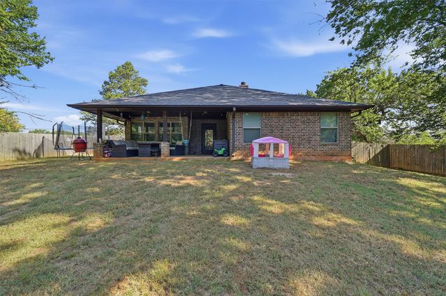 3020 W Loy Lake Road, Denison, TX 75020