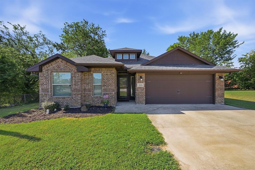 3020 W Loy Lake Road, Denison, TX 75020