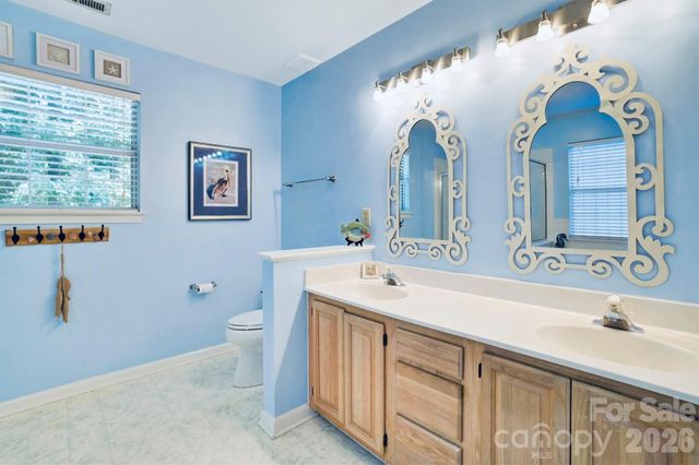 2908 Pinewood Hill Drive, Matthews, NC 28105