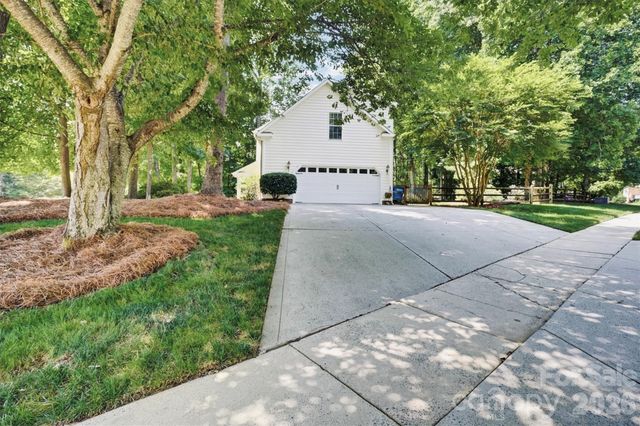 2908 Pinewood Hill Drive, Matthews, NC 28105