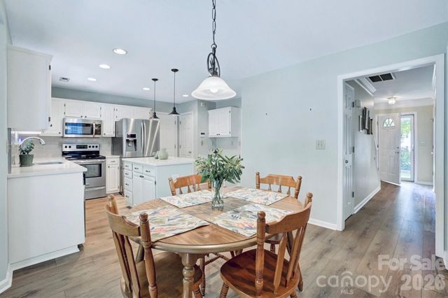2908 Pinewood Hill Drive, Matthews, NC 28105