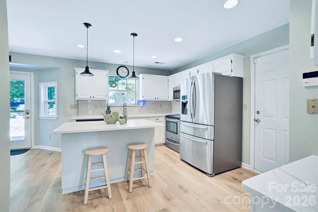 2908 Pinewood Hill Drive, Matthews, NC 28105