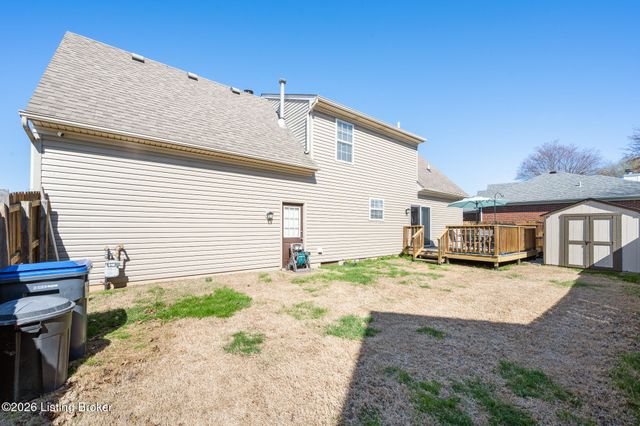 8100 Eagles Crest Ct, Louisville, KY 40291