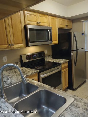 2997 Sir Hamilton Circle 10, Titusville, FL 32780