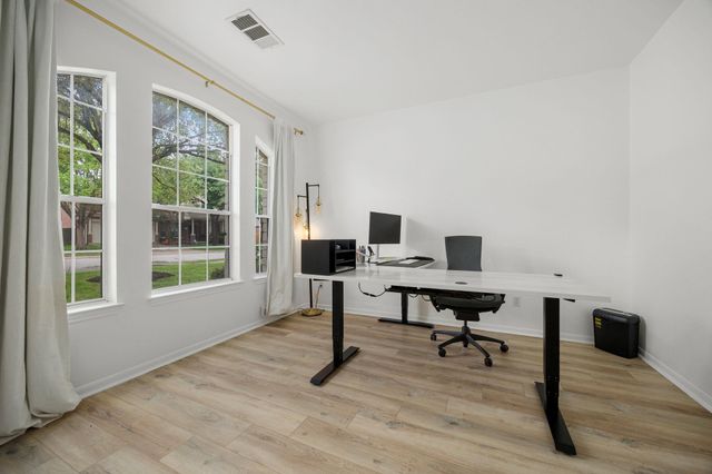 600 Stevenage DR, Pflugerville, TX 78660