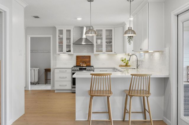 16807 Memorial Oaks Ln, Spring, TX 77379
