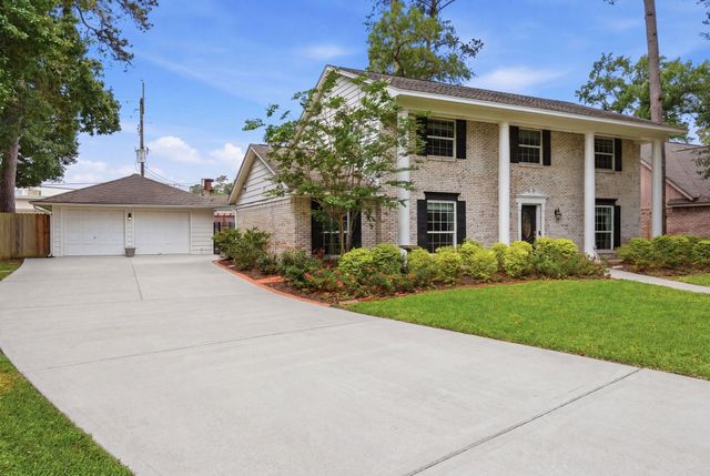 16807 Memorial Oaks Ln, Spring, TX 77379