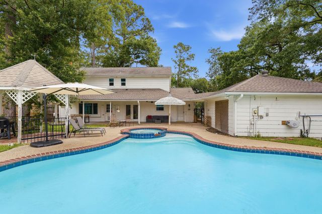 16807 Memorial Oaks Ln, Spring, TX 77379