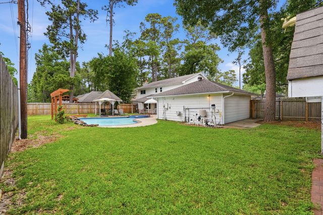 16807 Memorial Oaks Ln, Spring, TX 77379