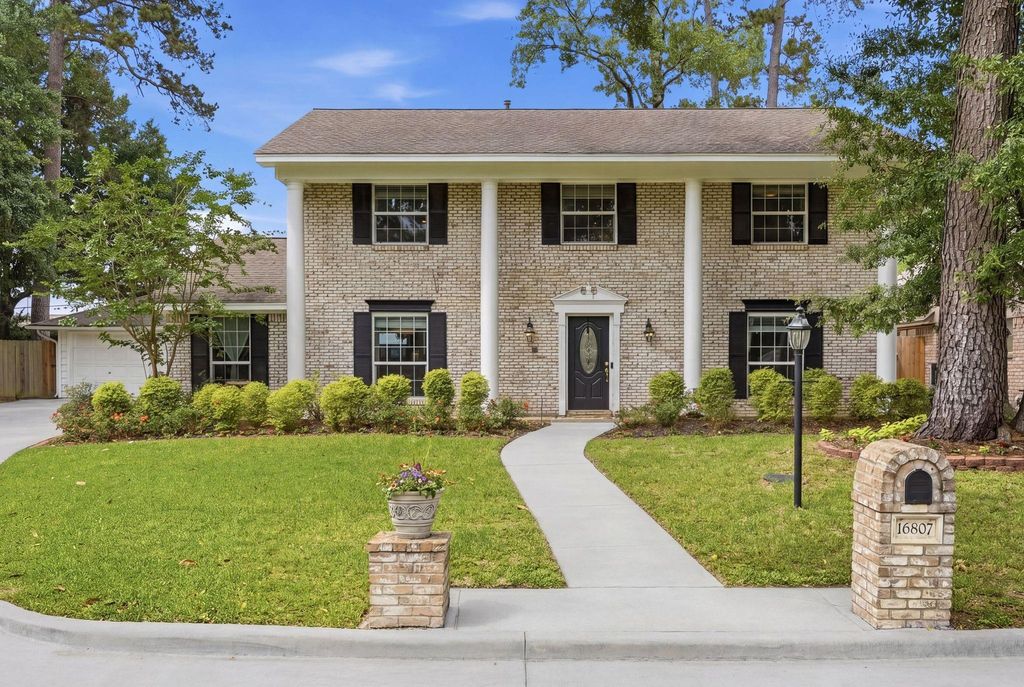 16807 Memorial Oaks Ln, Spring, TX 77379