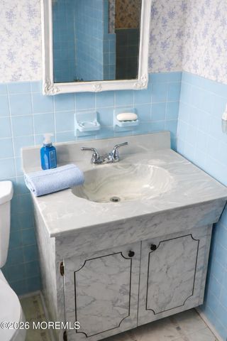 23 Barbados Drive S, Toms River, NJ 08757