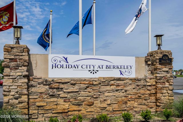 23 Barbados Drive S, Toms River, NJ 08757