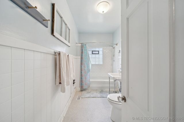 1225 S Delaware Avenue, Okmulgee, OK 74447