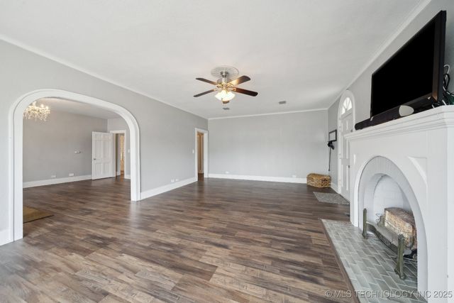 1225 S Delaware Avenue, Okmulgee, OK 74447