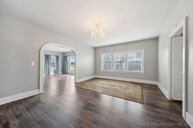 1225 S Delaware Avenue, Okmulgee, OK 74447